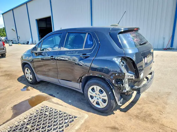 3GNCJKSB8JL374629 2018 CHEVROLET TRAX - Image 2