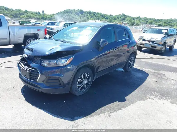 3GNCJKSB8JL395190 2018 CHEVROLET TRAX - Image 2