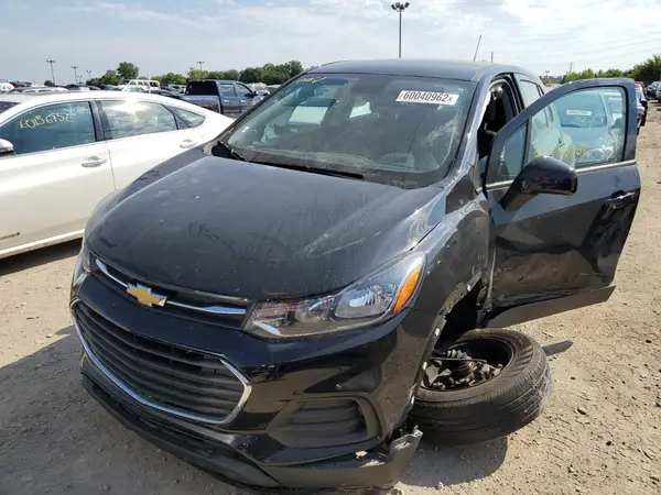 3GNCJKSB8JL402185 2018 CHEVROLET TRAX - Image 2