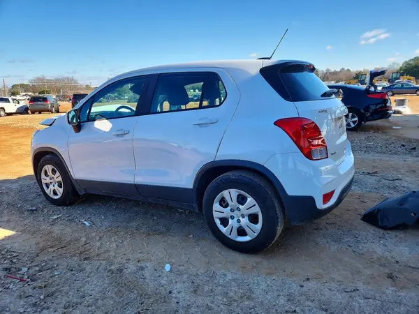 3GNCJKSB8JL416233 2018 CHEVROLET TRAX - Image 2