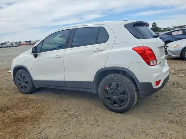 3GNCJKSB8JL418922 2018 CHEVROLET TRAX - Image 2