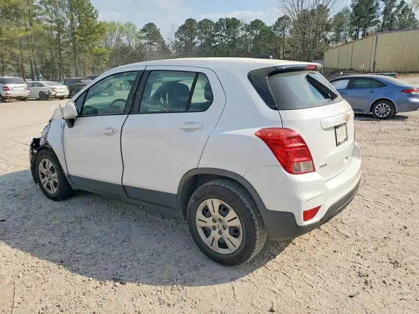 3GNCJKSB8KL125183 2019 CHEVROLET TRAX - Image 2