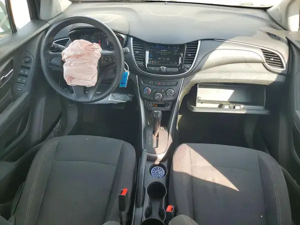 3GNCJKSB8KL125183 2019 CHEVROLET TRAX - Image 8
