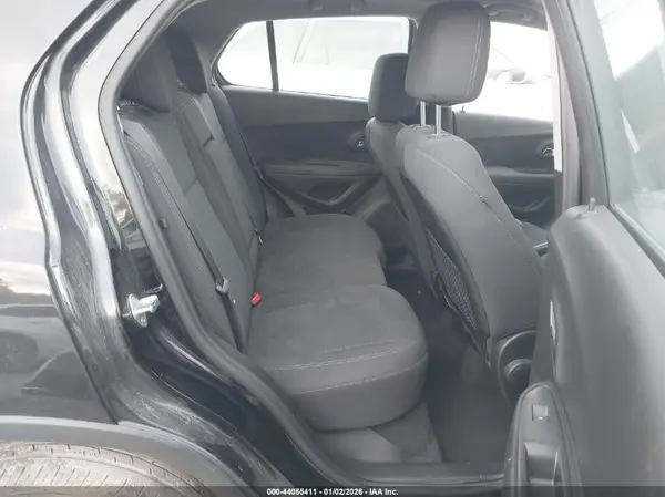 3GNCJKSB8KL125815 2019 CHEVROLET TRAX - Image 8