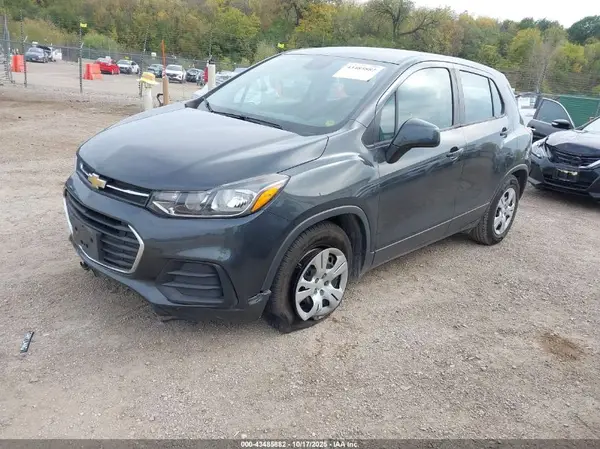3GNCJKSB8KL132750 2019 CHEVROLET TRAX - Image 2