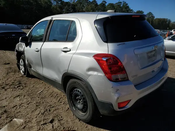 3GNCJKSB8KL143781 2019 CHEVROLET TRAX - Image 2