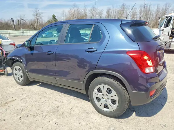 3GNCJKSB8KL167207 2019 CHEVROLET TRAX - Image 2