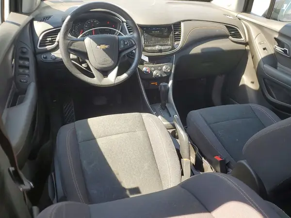 3GNCJKSB8KL167207 2019 CHEVROLET TRAX - Image 8