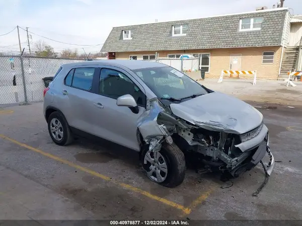 3GNCJKSB8KL173041 2019 CHEVROLET TRAX - Image 1