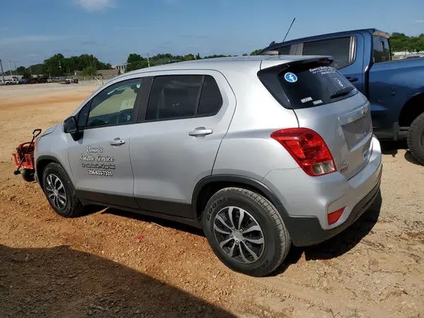 3GNCJKSB8KL177168 2019 CHEVROLET TRAX - Image 2
