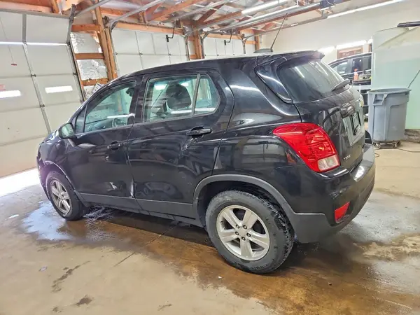 3GNCJKSB8KL186419 2019 CHEVROLET TRAX - Image 2