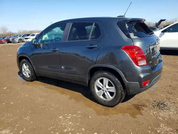 3GNCJKSB8KL194939 2019 CHEVROLET TRAX - Image 2