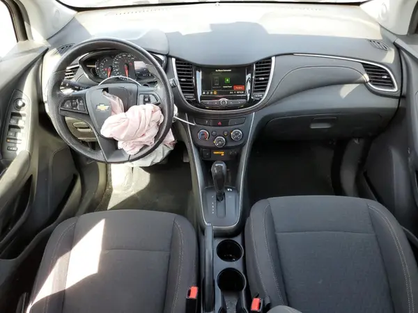 3GNCJKSB8KL203283 2019 CHEVROLET TRAX - Image 8
