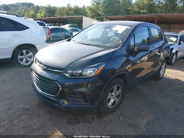 3GNCJKSB8KL203557 2019 CHEVROLET TRAX - Image 2