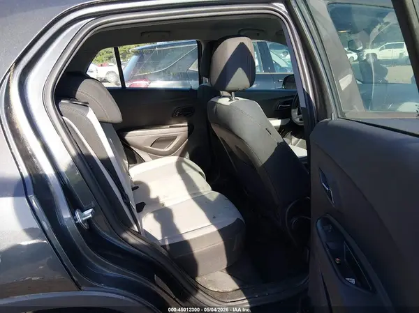 3GNCJKSB8KL203557 2019 CHEVROLET TRAX - Image 8