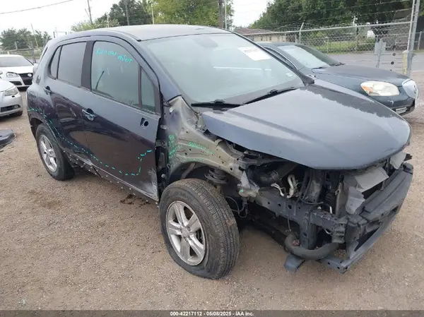 3GNCJKSB8KL216504 2019 CHEVROLET TRAX - Image 1