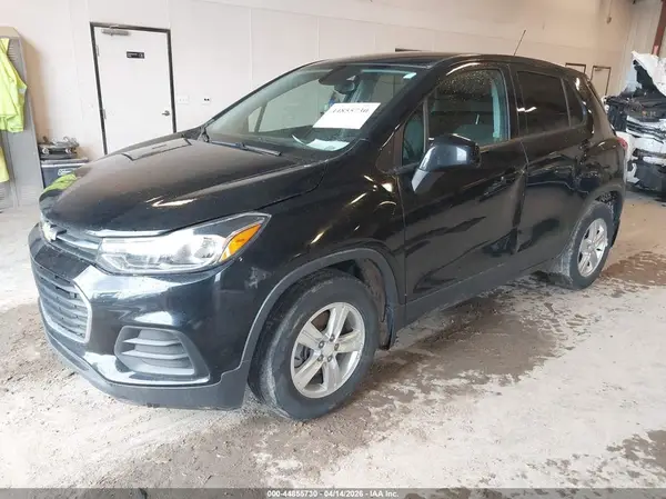 3GNCJKSB8KL223758 2019 CHEVROLET TRAX - Image 2