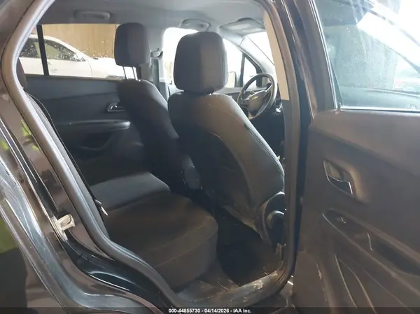3GNCJKSB8KL223758 2019 CHEVROLET TRAX - Image 8