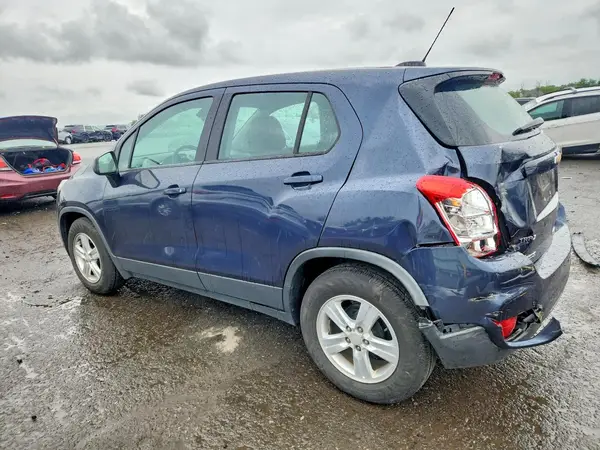 3GNCJKSB8KL235425 2019 CHEVROLET TRAX - Image 2