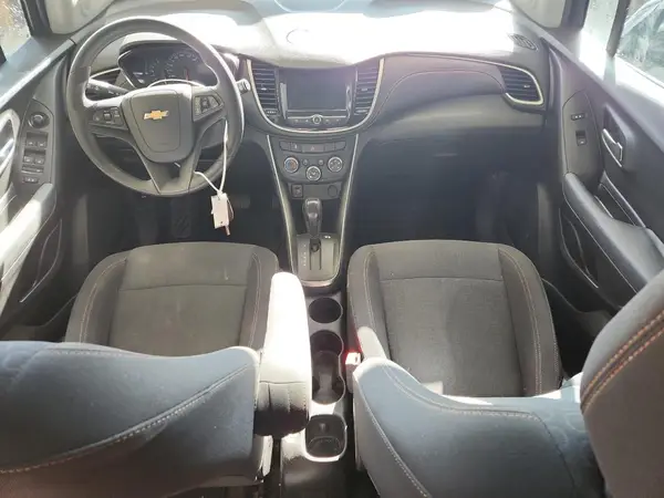 3GNCJKSB8KL242052 2019 CHEVROLET TRAX - Image 8