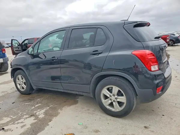 3GNCJKSB8KL250989 2019 CHEVROLET TRAX - Image 2