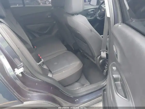 3GNCJKSB8KL251317 2019 CHEVROLET TRAX - Image 8