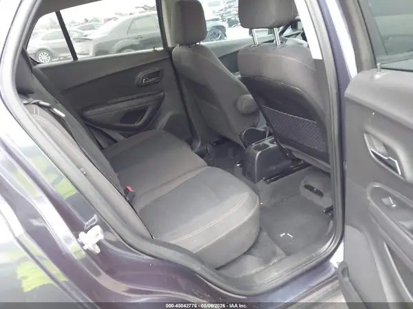 3GNCJKSB8KL269123 2019 CHEVROLET TRAX - Image 8