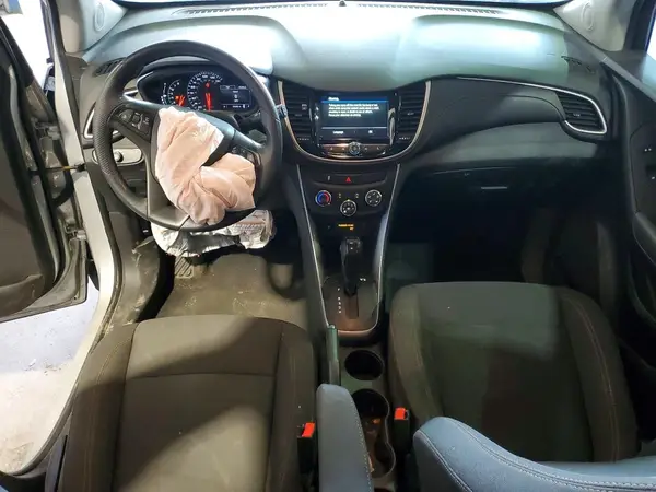 3GNCJKSB8KL284821 2019 CHEVROLET TRAX - Image 8