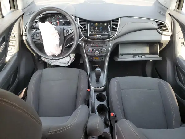 3GNCJKSB8KL300287 2019 CHEVROLET TRAX - Image 8