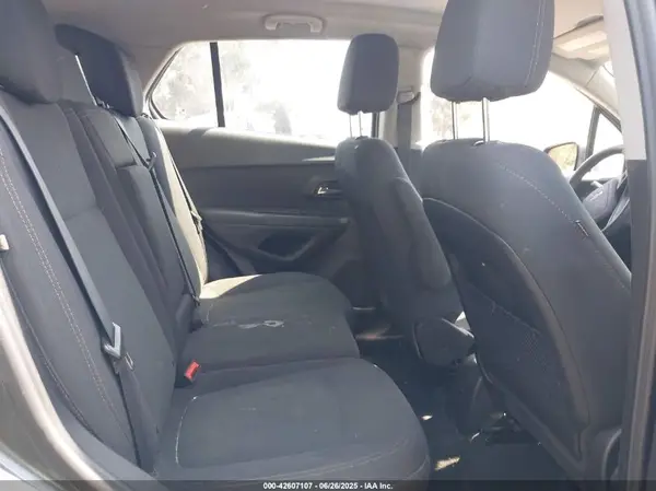 3GNCJKSB8KL316098 2019 CHEVROLET TRAX - Image 8