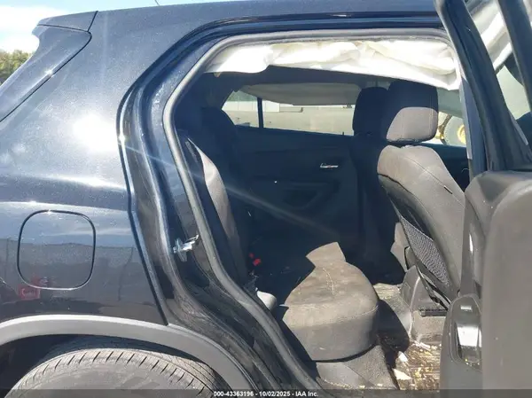3GNCJKSB8KL345486 2019 CHEVROLET TRAX - Image 8