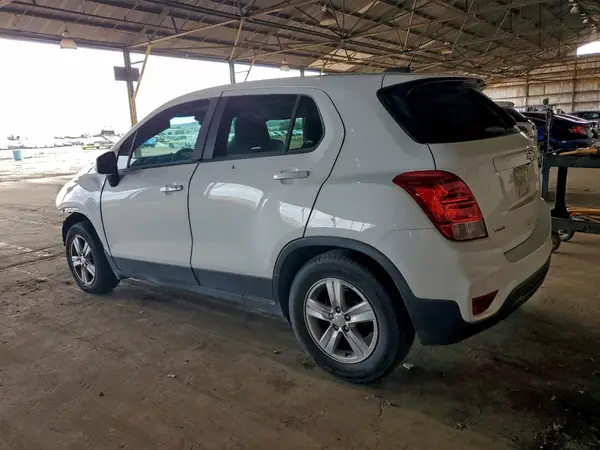 3GNCJKSB8KL354351 2019 CHEVROLET TRAX - Image 2