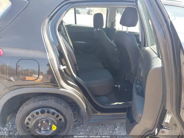 3GNCJKSB8KL368668 2019 CHEVROLET TRAX - Image 8