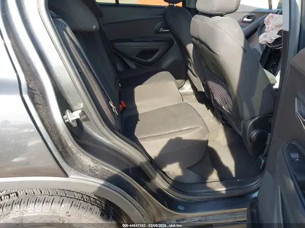 3GNCJKSB8KL386068 2019 CHEVROLET TRAX - Image 8