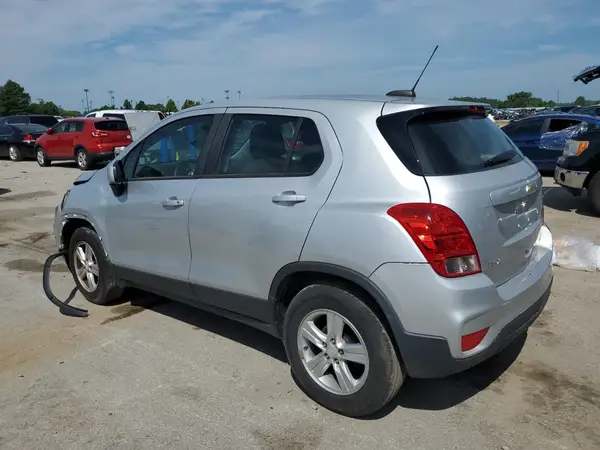 3GNCJKSB8KL396079 2019 CHEVROLET TRAX - Image 2