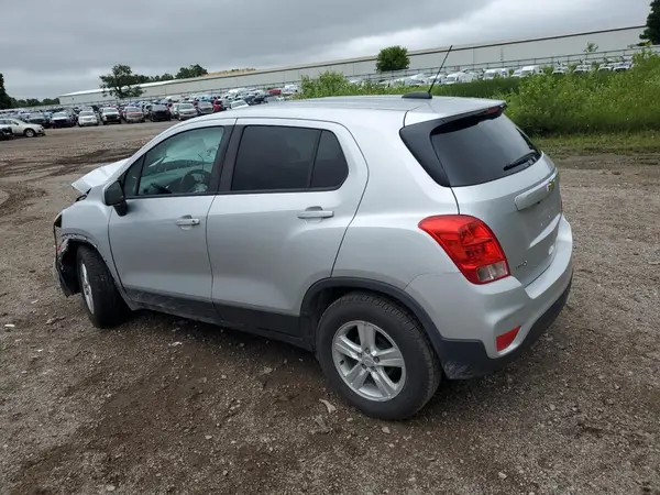 3GNCJKSB8KL399032 2019 CHEVROLET TRAX - Image 2
