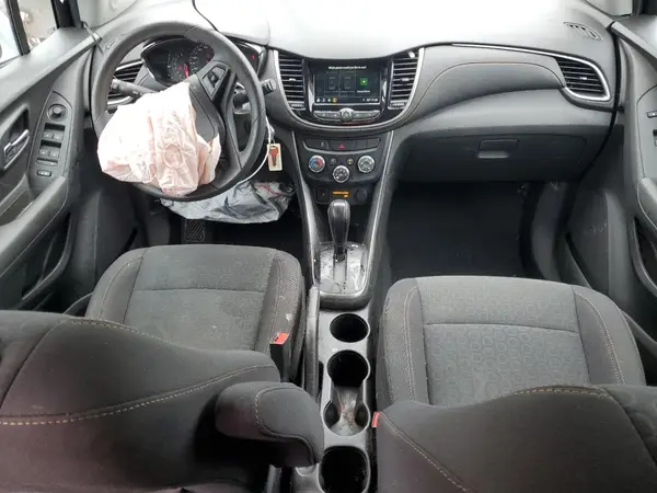 3GNCJKSB8KL399032 2019 CHEVROLET TRAX - Image 8