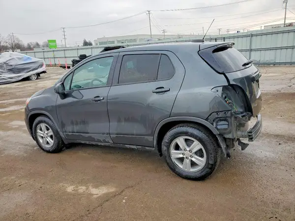 3GNCJKSB8KL402236 2019 CHEVROLET TRAX - Image 2