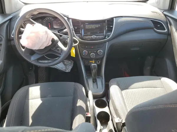 3GNCJKSB8KL403743 2019 CHEVROLET TRAX - Image 8