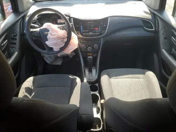 3GNCJKSB8LL109616 2020 CHEVROLET TRAX - Image 8
