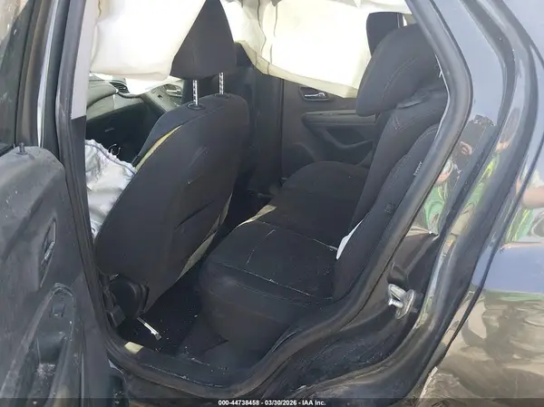 3GNCJKSB8LL113682 2020 CHEVROLET TRAX - Image 8