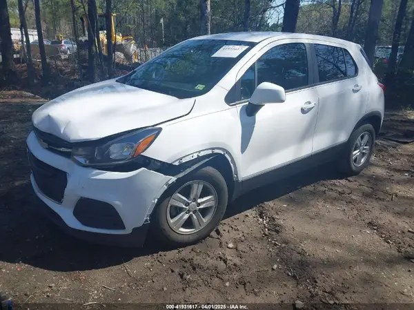 3GNCJKSB8LL116307 2020 CHEVROLET TRAX - Image 2