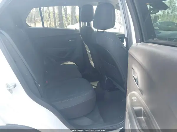 3GNCJKSB8LL116307 2020 CHEVROLET TRAX - Image 8