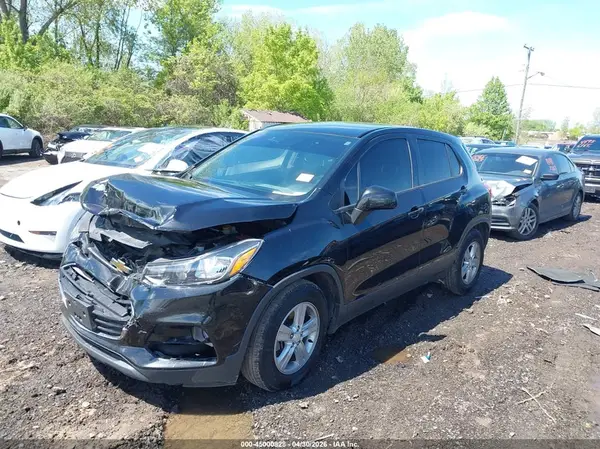 3GNCJKSB8LL116758 2020 CHEVROLET TRAX - Image 2