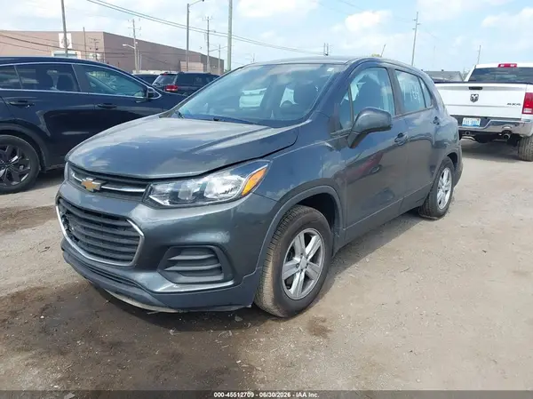 3GNCJKSB8LL117764 2020 CHEVROLET TRAX - Image 2