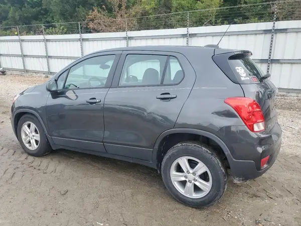 3GNCJKSB8LL124911 2020 CHEVROLET TRAX - Image 2