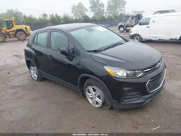 3GNCJKSB8LL125797 2020 CHEVROLET TRAX - Image 1