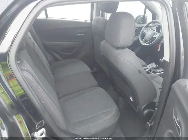 3GNCJKSB8LL125797 2020 CHEVROLET TRAX - Image 8