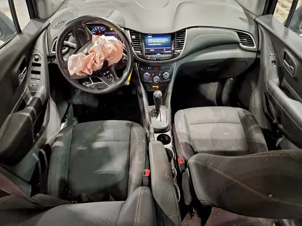 3GNCJKSB8LL136993 2020 CHEVROLET TRAX - Image 8