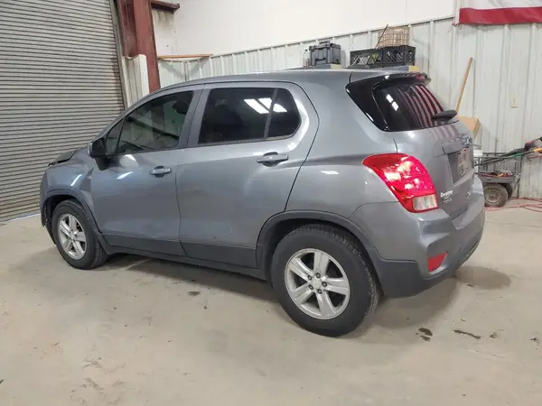 3GNCJKSB8LL140557 2020 CHEVROLET TRAX - Image 2
